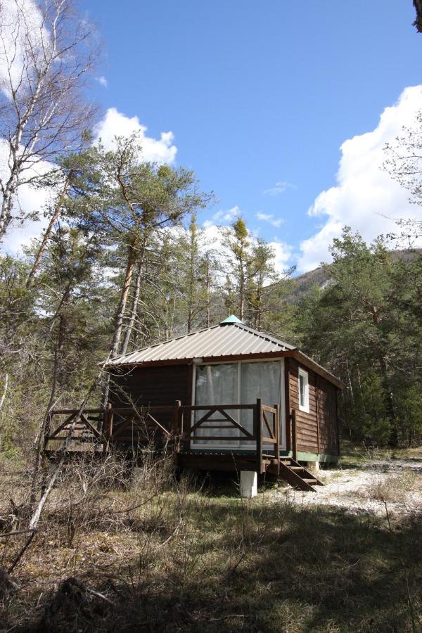 Camping Du Villard Thorame-Basse Exterior photo