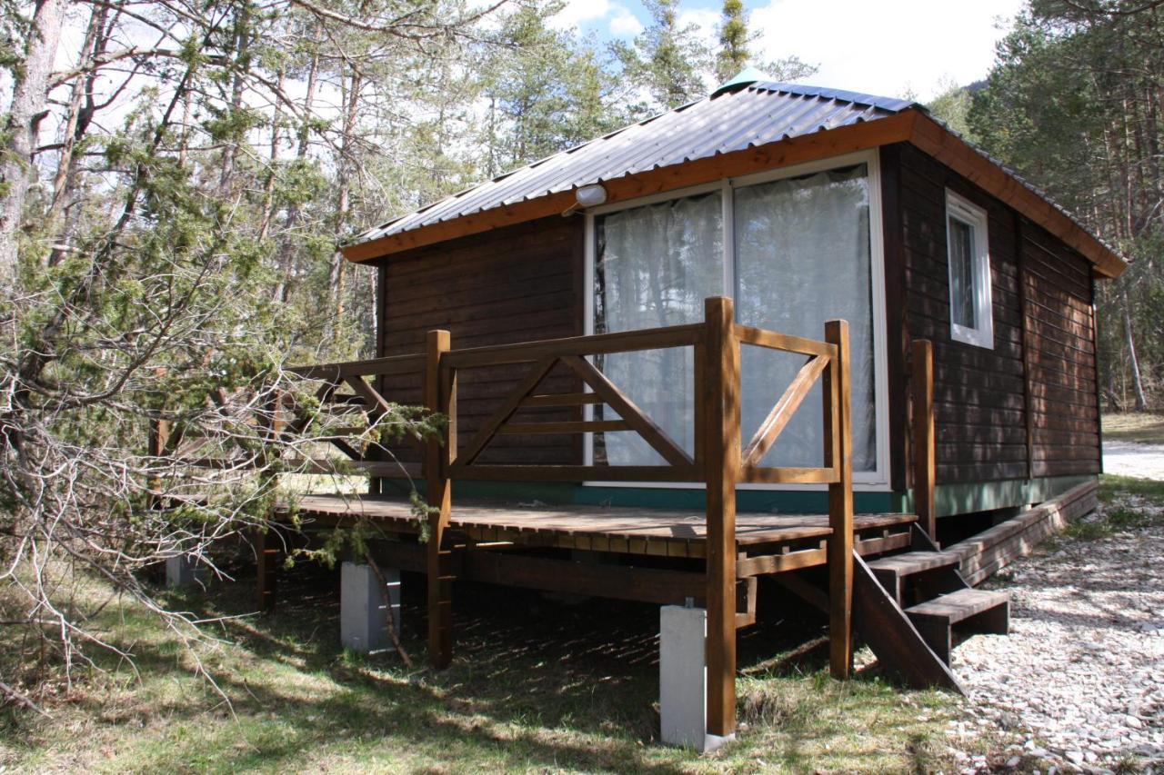 Camping Du Villard Thorame-Basse Exterior photo