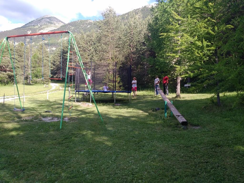 Camping Du Villard Thorame-Basse Exterior photo