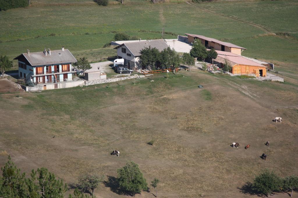 Camping Du Villard Thorame-Basse Exterior photo