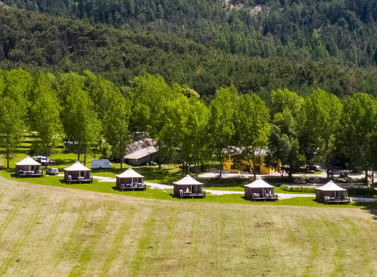 Camping Du Villard Thorame-Basse Exterior photo